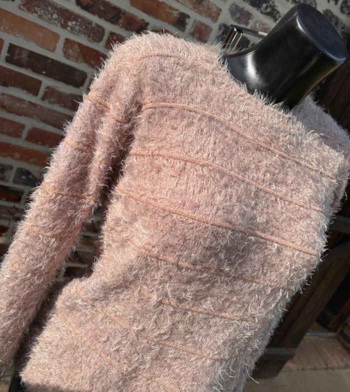 Pull soyeux rose T42-44 • Buisdaei - photo numéro 6