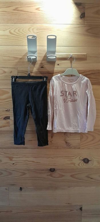 Lot 2 articles 4 ans (1 sweat et 1 legging)