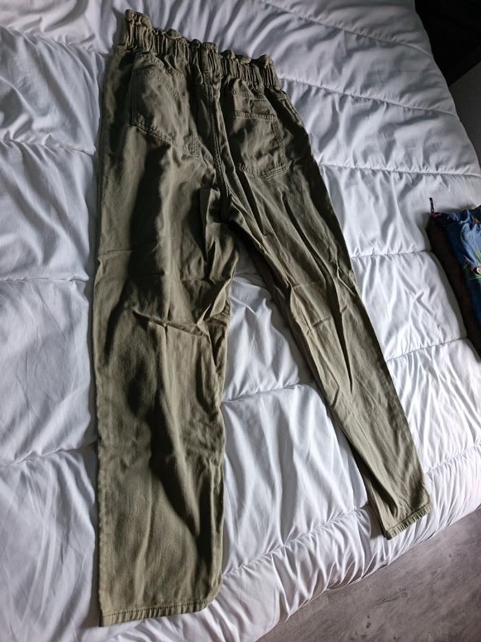 Pantalon femme taille 40 H et M couleur kaki très bonne - photo numéro 10