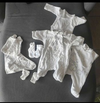 Lot vêtements bébé