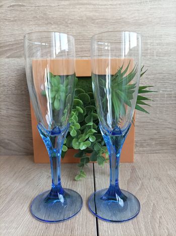 Lot 2 verres à pied