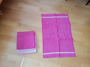 Lot de 4 torchons neufs