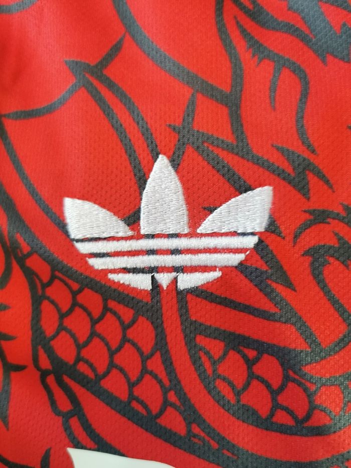Maillot de foot  Réal Madrid - photo numéro 4