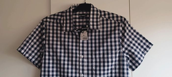 Chemise homme à carreaux manches courtes, bleu marine et blanche, taille M, neuve avec étiquette 🏷. - photo numéro 3