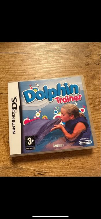 Dolphin trainer DS