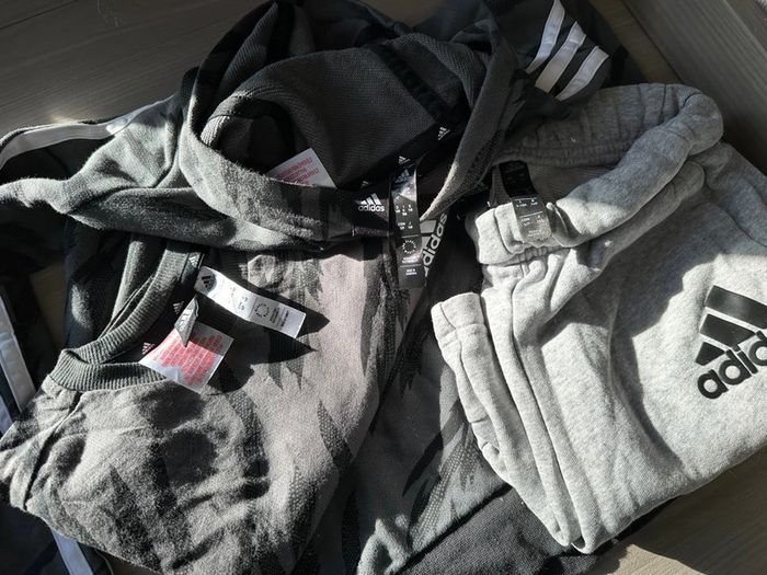 Lot vêtements Adidas garçon - photo numéro 3