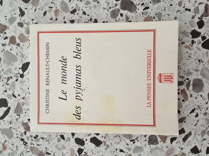 Le monde des pyjamas bleus