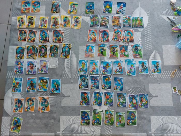 Lot de 120 cartes Playmobil