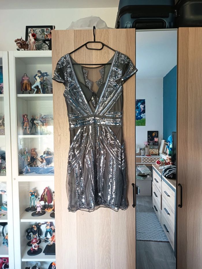 Robe habillé grise argentée en sequins / paillettes - Taille S 36 - photo numéro 8