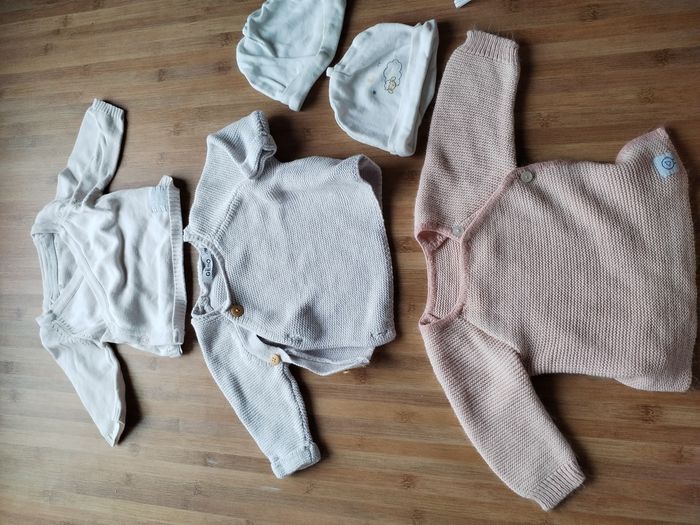 Lot vêtements fille 1 mois - photo numéro 5