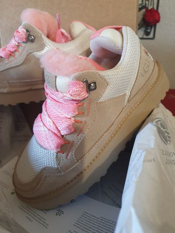 Basket moumoute ugg rose blanc gris neuves 39