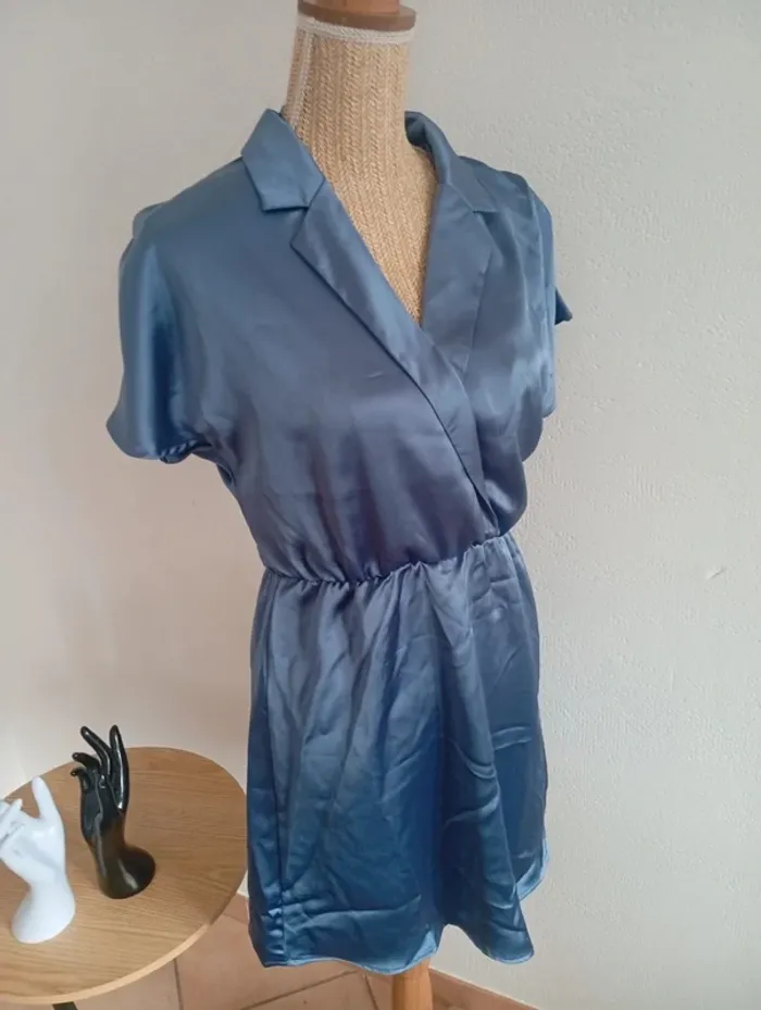 Solde Robe d'été courte satinée bleu décontracté décolleté femme xs - photo numéro 2