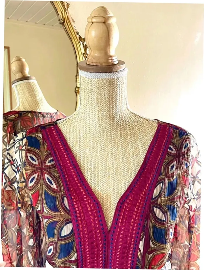 Sublime tunique léger décolleté en V motif géométrique - photo numéro 15