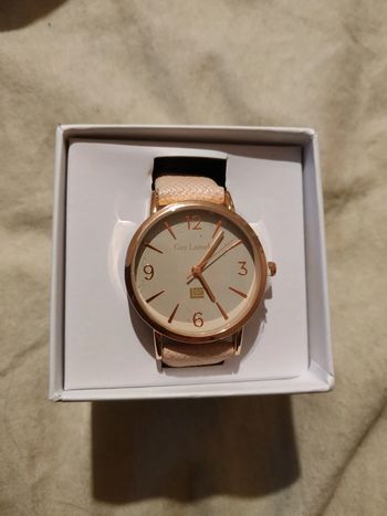 Montre Guy Laroche