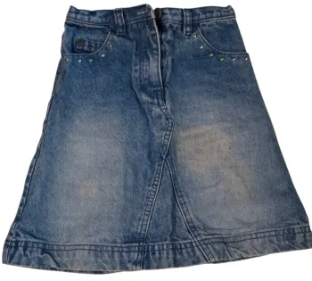 Jupe en jean en très bon état taille 4 ans "vertbaudet"