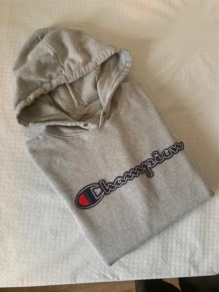 Sweat à capuche Champion Gris - Un classique indémodable