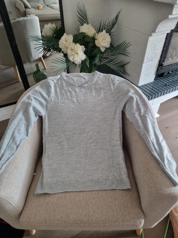 Pull gris