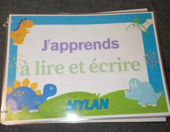 Livre plastifié réutilisable lire et écrire à partir 4 ans