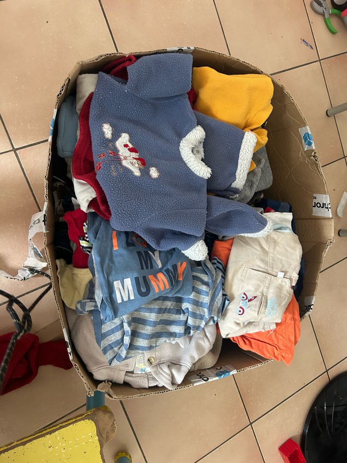 Gros carton de +50 vêtement taille 3mois