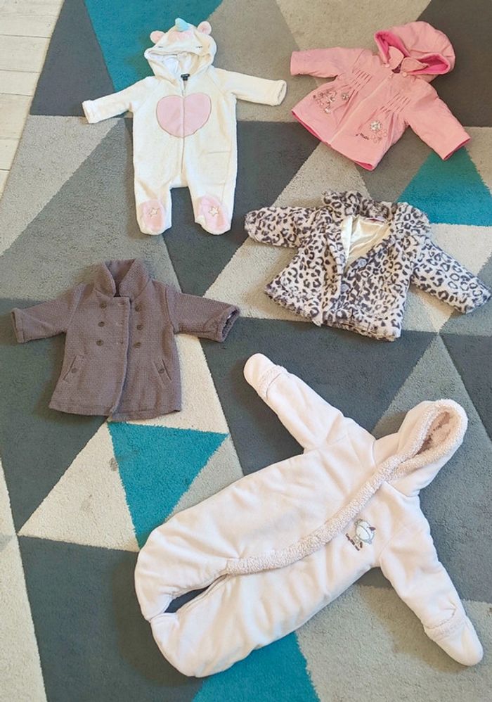 Gros lot vêtements 9 mois fille - photo numéro 2