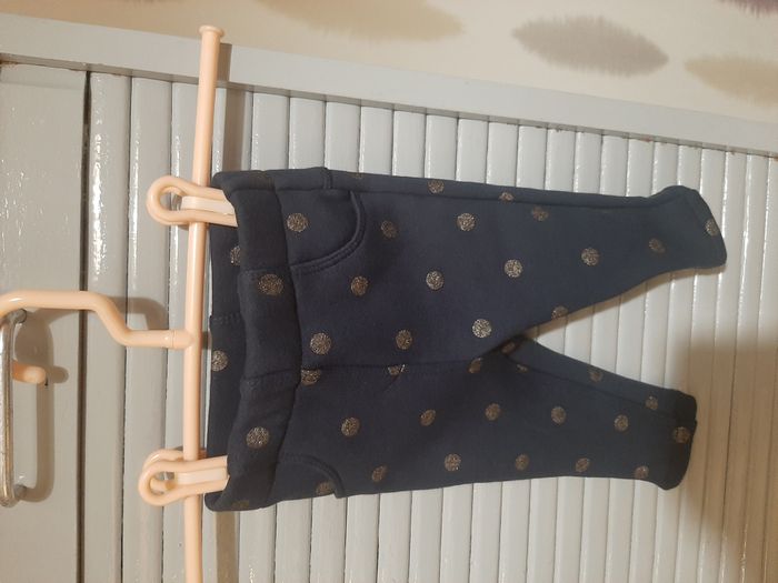 pantalon et sweat filles Taille 6 mois - photo numéro 2