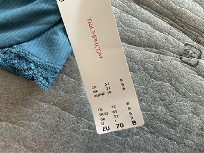 Soutien-gorge bleu Triumph neuf - photo numéro 3
