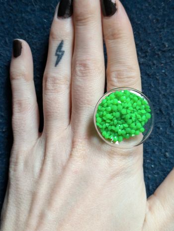 Bague ronde en verre style pylônes