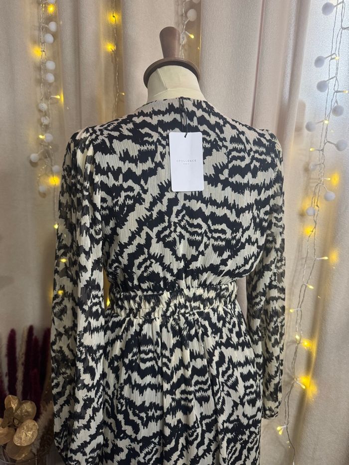 Robe longue neuve - photo numéro 3