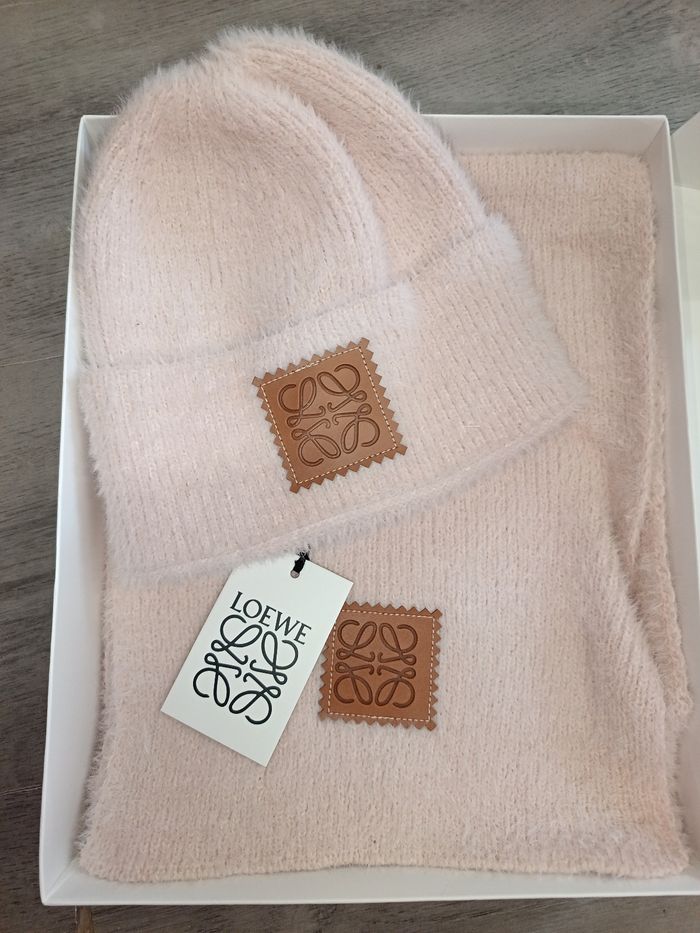 Ensemble bonnet plus écharpe neuf en laine - photo numéro 2