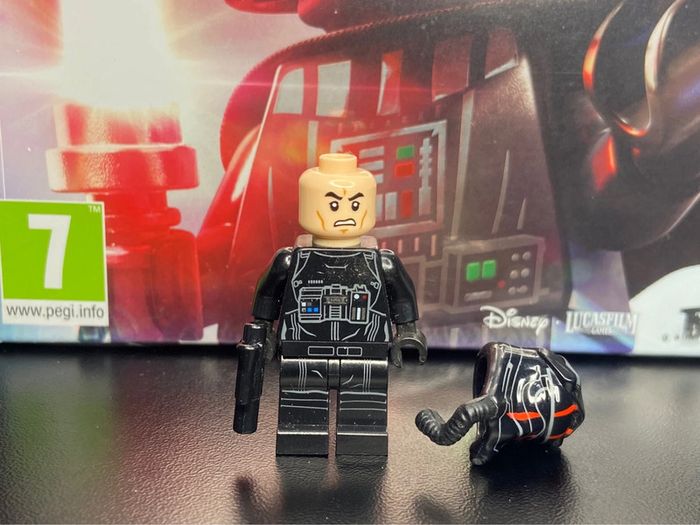 Figurine Lego star wars Pilote de TIE du Premier Ordre - photo numéro 2