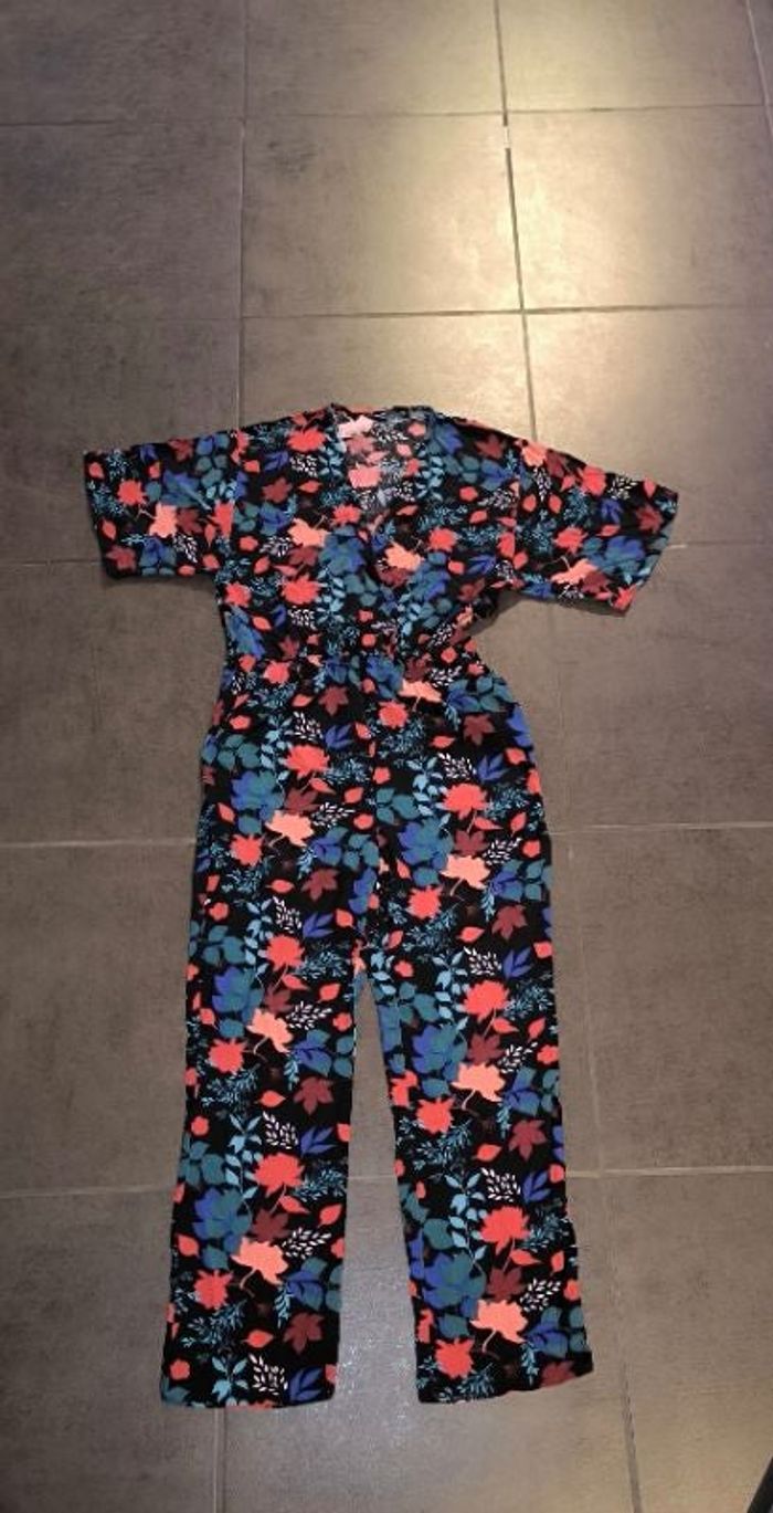 Jolie combinaison cache coeur colorée taille 38 Impeccable quasiment neuve #dilo2103femme38