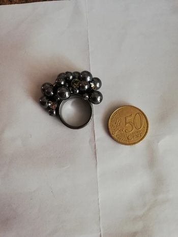 Sublime bague originale à perles et strass vintage