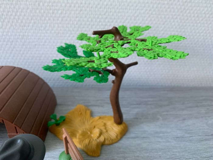 Enclos et éleveur de cochons Playmobil 5122 - photo numéro 3
