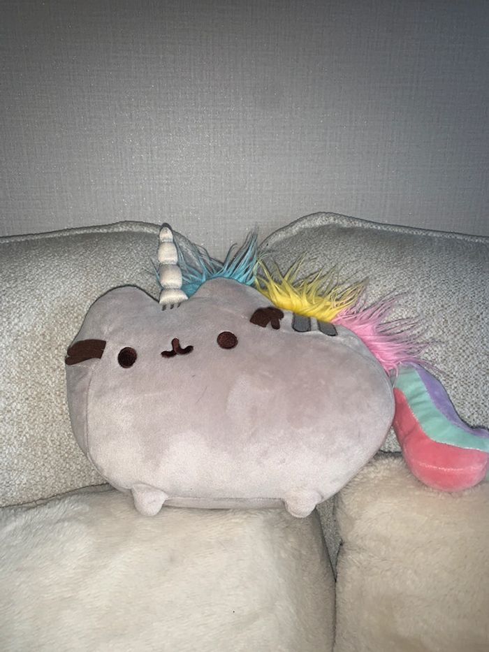 Pusheen peluche licorne
