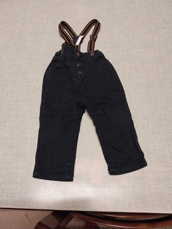 Pantalon à bretelle