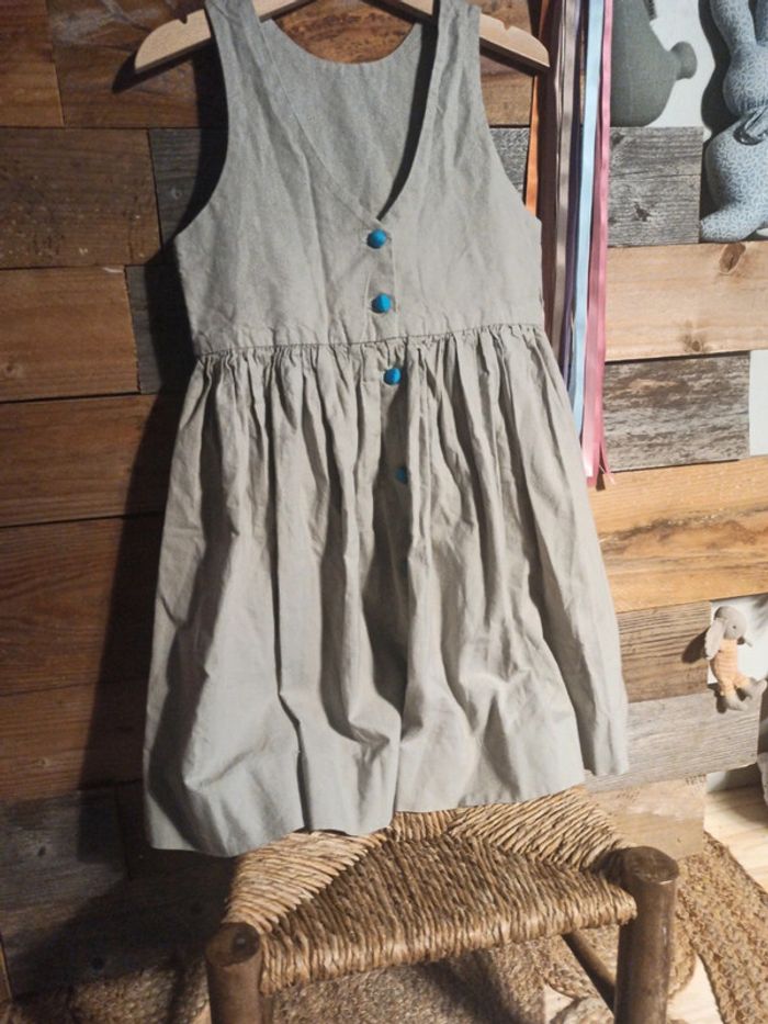 Robe taille 4 ans fait main tbe - photo numéro 2