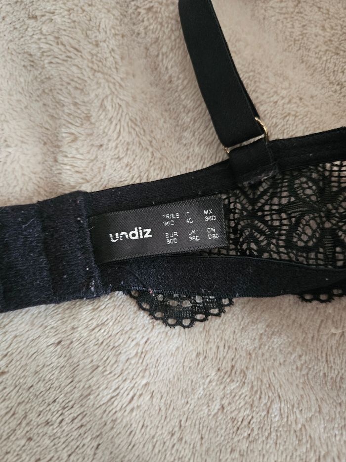 Lot 2 soutien-gorges push up Undiz 95D - photo numéro 7