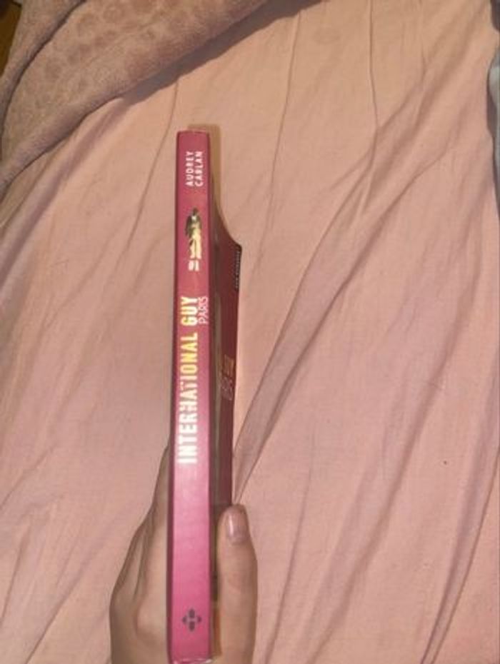 Livre international Guy - photo numéro 3