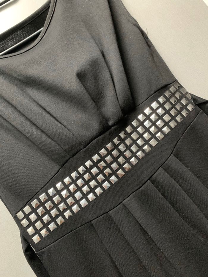 Robe noire - photo numéro 2