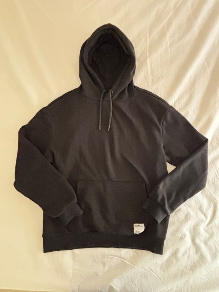 Sweat à capuche noir sans marque