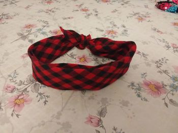 Bandeau à carreaux