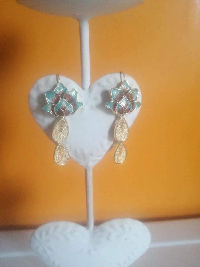 🌸Charmantes Boucles d'oreilles Dormeuses dorées fleuries 🌸 - photo numéro 3