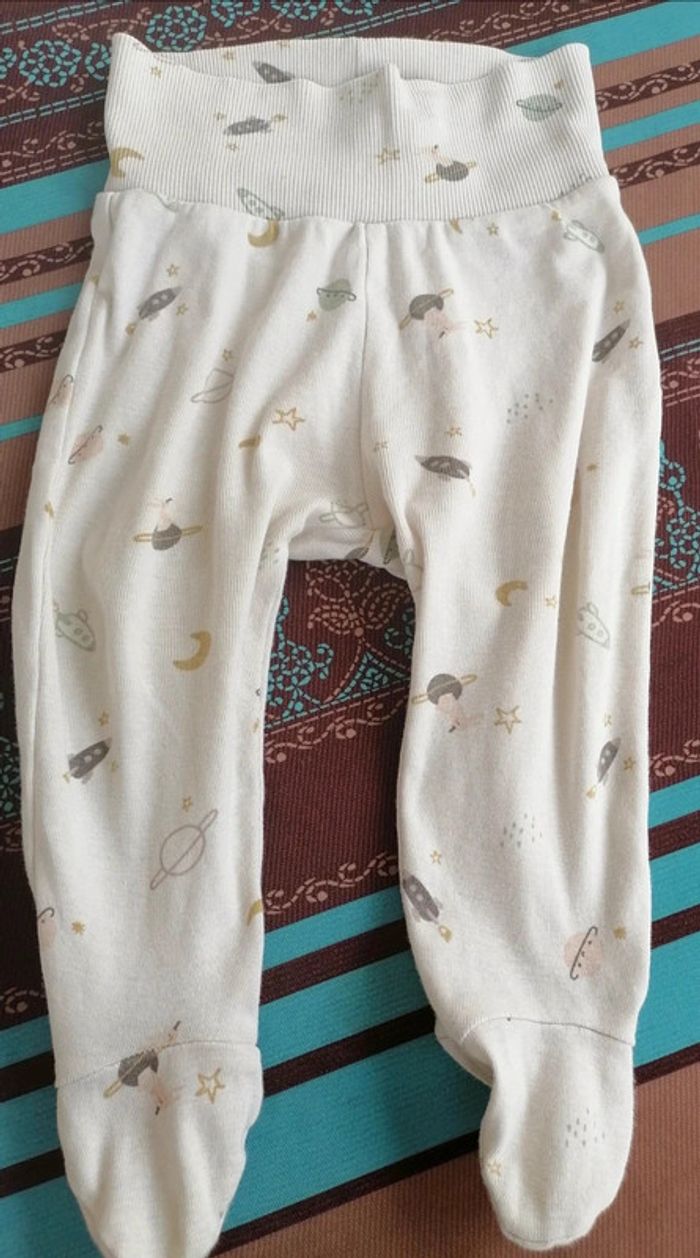 3 pantalons léger 12 mois - photo numéro 4