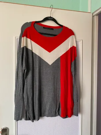 Joli pull Mado et les autres