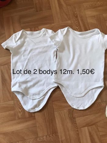 Lot de 2 bodys 12 mois