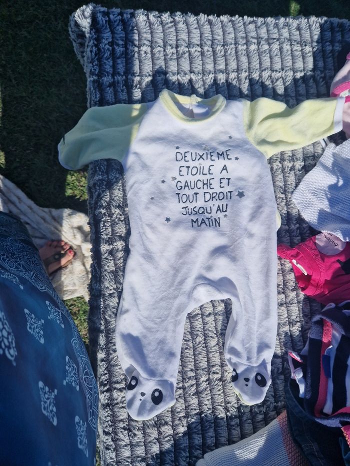 Lot pyjama 3 mois - photo numéro 2