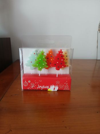 Déco gâteau: Paquet de 4 Bougies Sapins *4 coloris