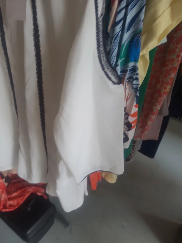 Blouse epaules nues - photo numéro 3