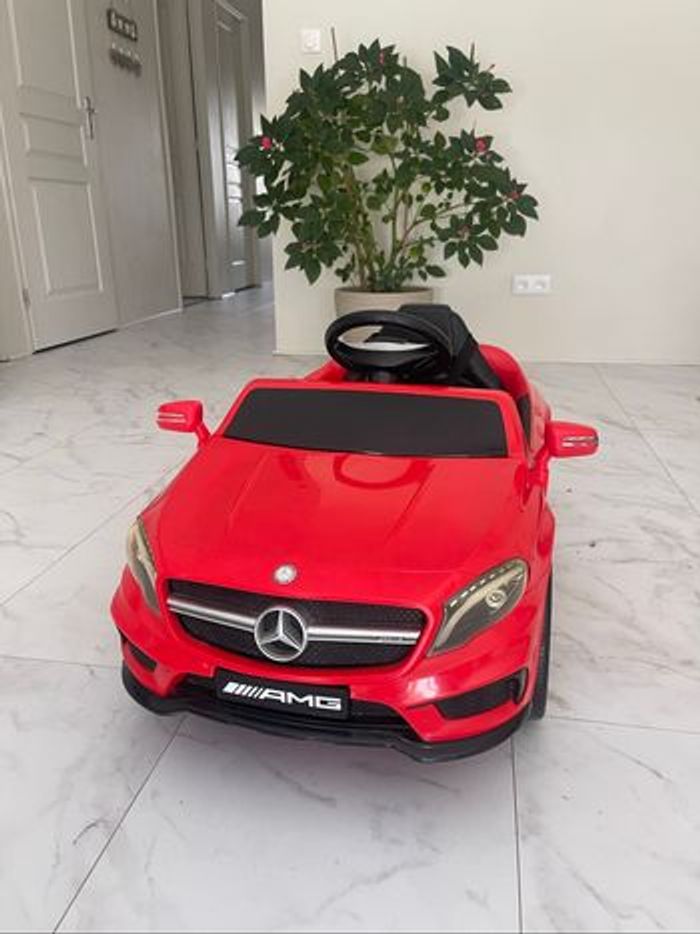 Voiture électrique Mercedes AMG - photo numéro 2