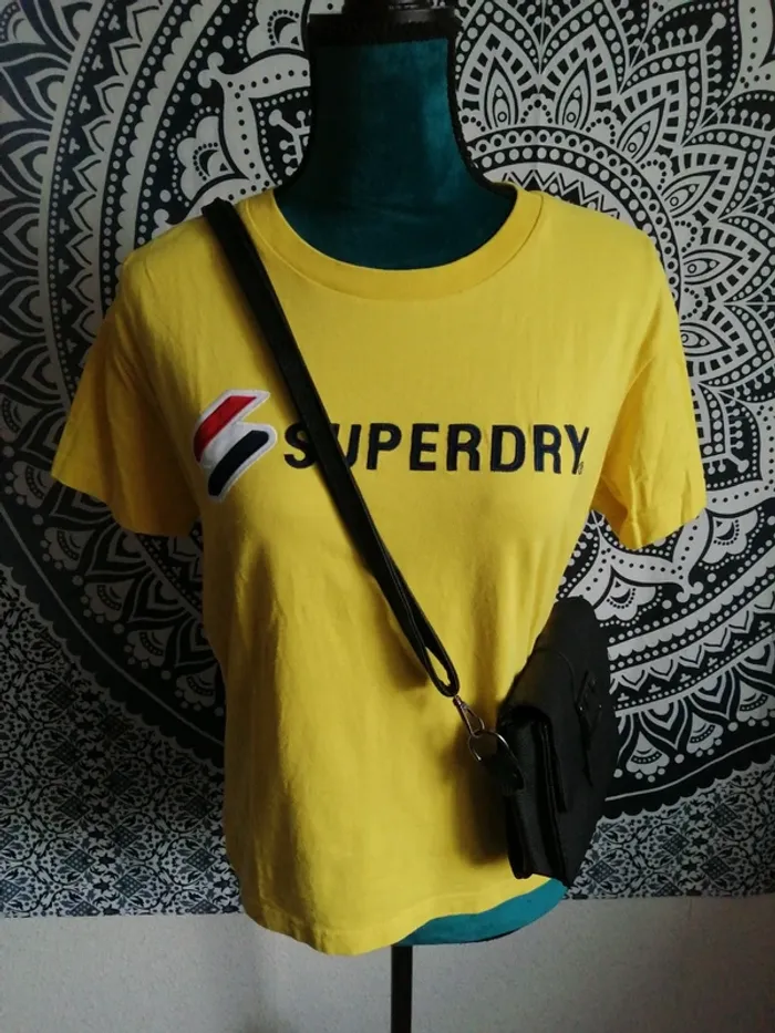 Tee-shirt jaune écriture et logo superdry / superdry / (M)
